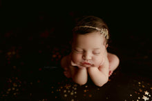 Load image into Gallery viewer, Golden Leaf